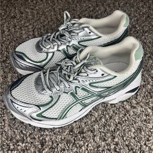 ACIS White and Green Athletic Sneakers